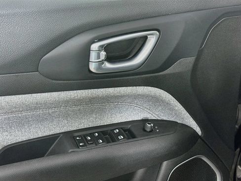 Certified 2023 Jeep Compass Latitude AWD/4WD image 26
