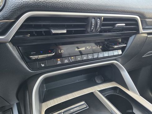 Used 2024 MAZDA CX-90 Plug-In Hybrid w/ Preferred AWD/4WD image 10