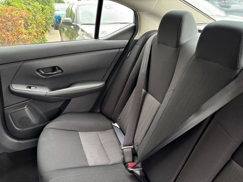 Used 2025 Nissan Sentra SV FWD image 33