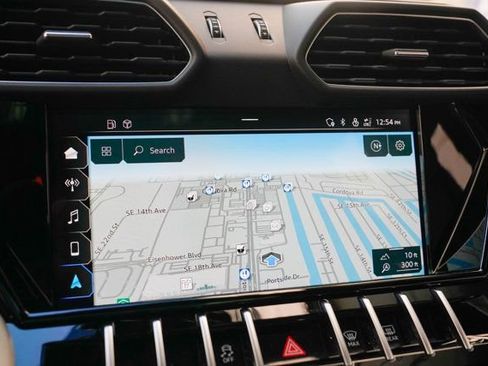 Used 2022 Lamborghini Urus image 60