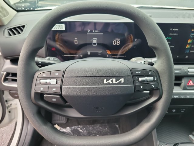 New 2026 Kia K4 FWD image 14