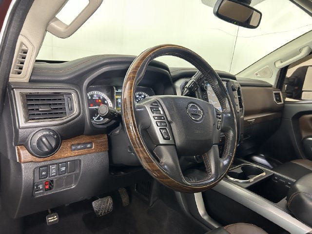 Used 2017 Nissan Titan Platinum Reserve AWD/4WD image 13