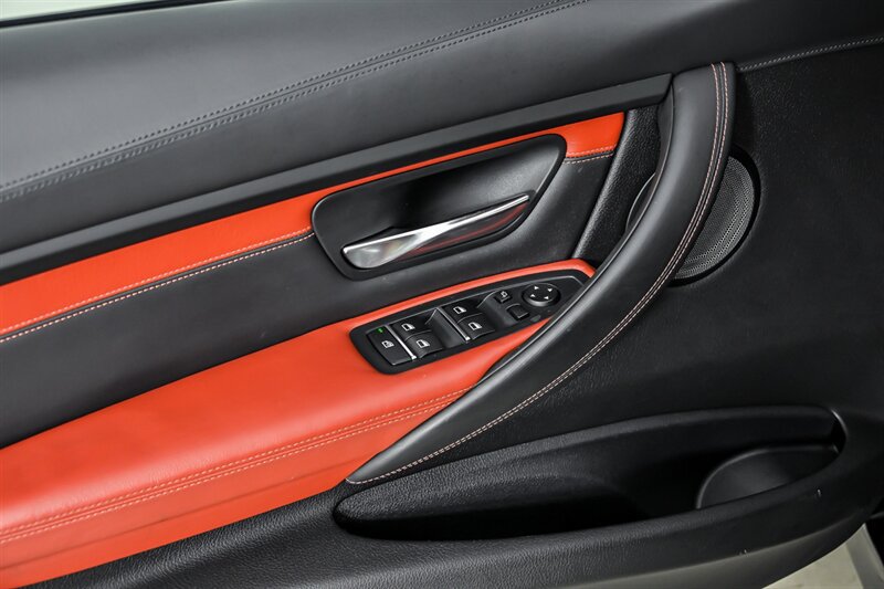 Used 2018 BMW M3 RWD image 14
