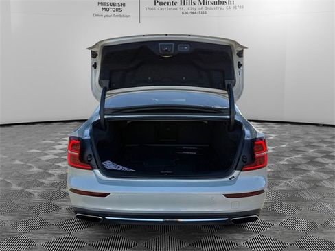 Used 2019 Volvo S60 T5 Inscription image 9