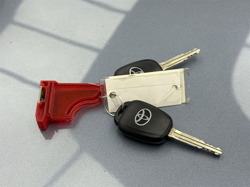 Used 2023 Toyota Corolla Cross L image 47