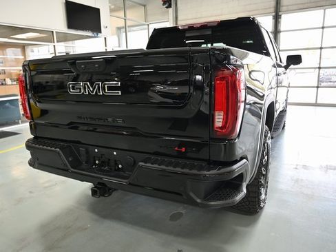 Used 2024 GMC Sierra 1500 AT4X image 5