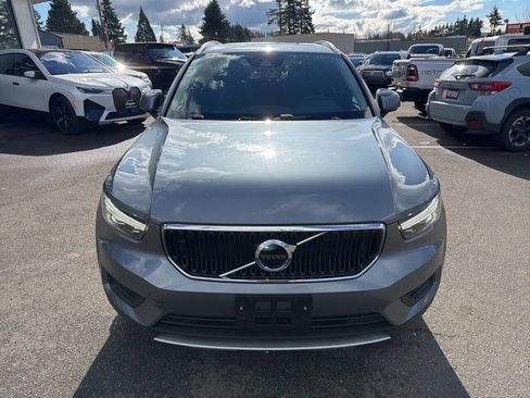 Used 2019 Volvo XC40 T5 Momentum image 11