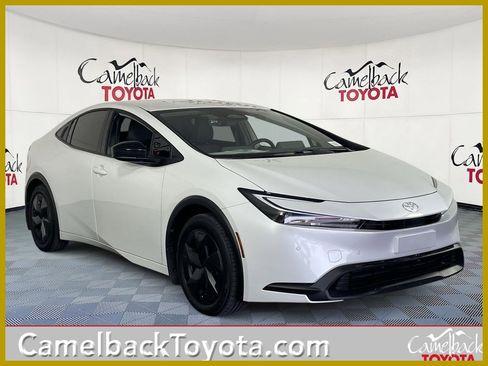 New 2026 Toyota Prius LE image 1