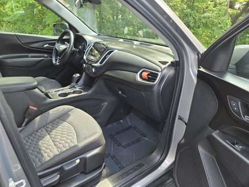 Used 2018 Chevrolet Equinox LT FWD image 24