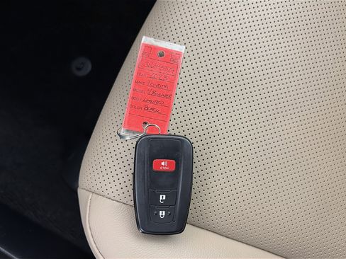 Used 2023 Toyota 4Runner Limited image 34