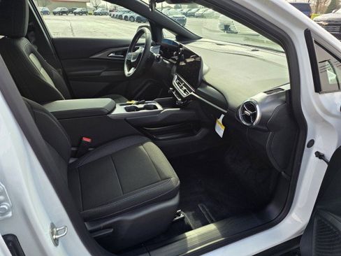 New 2026 Chevrolet Equinox EV LT w/ Comfort Package image 17