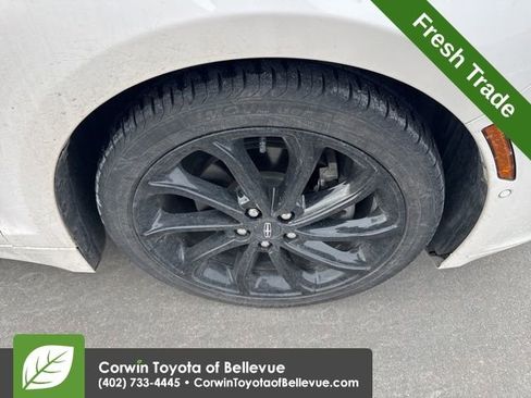 Used 2020 Lincoln MKZ Reserve w/ Luxury Package image 3