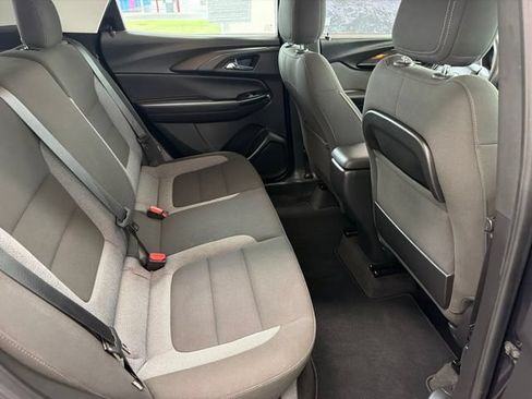 Used 2021 Chevrolet TrailBlazer LS FWD image 9