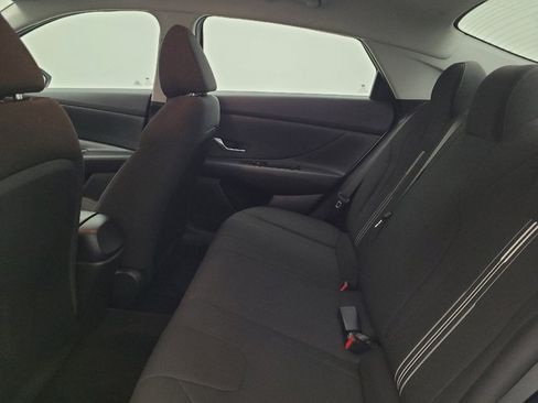 Used 2021 Hyundai Elantra SEL FWD image 18