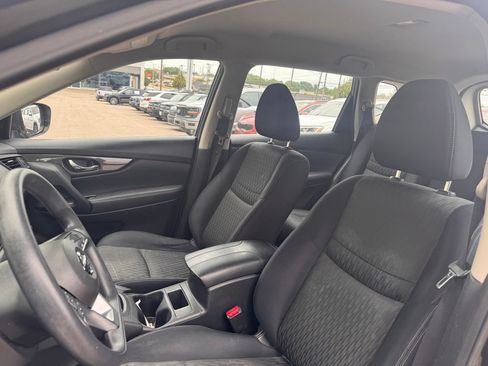 Used 2017 Nissan Rogue S AWD/4WD image 9