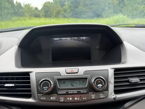 Used 2014 Honda Odyssey EX image 24