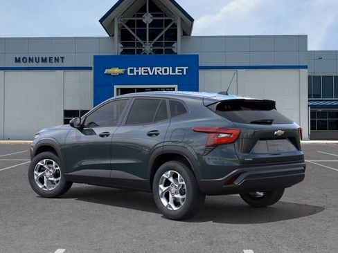 New 2026 Chevrolet Trax LS w/ LS Convenience Package FWD image 3