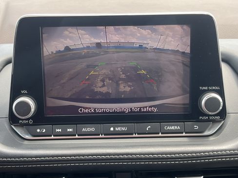 Used 2022 Nissan Rogue SV FWD image 24