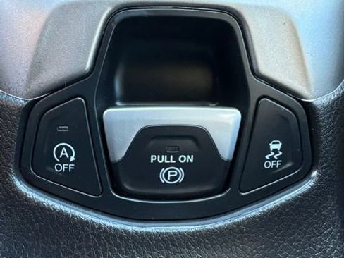 Used 2020 Jeep Compass Latitude w/ Cold Weather Group image 27