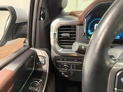 Used 2022 Ford F150 Lariat w/ Equipment Group 502A High image 74