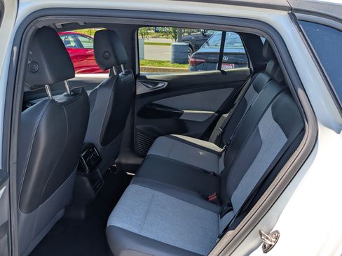 Used 2023 Volkswagen ID.4 Pro RWD image 14