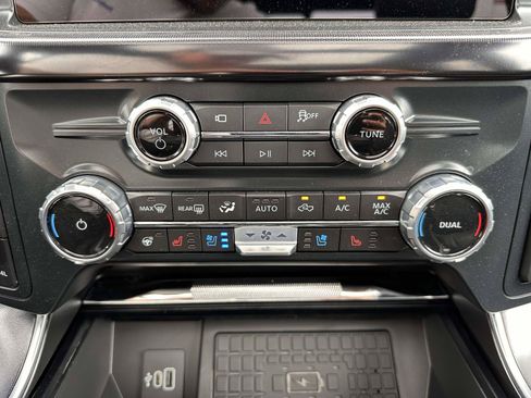 Used 2025 Ford F150 Raptor w/ Equipment Group 803A Raptor R AWD/4WD image 27