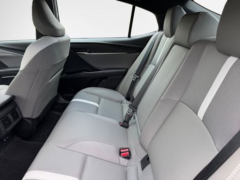 Used 2026 Toyota Camry SE w/ Convenience Package FWD image 14
