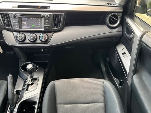 Used 2016 Toyota RAV4 LE FWD image 30