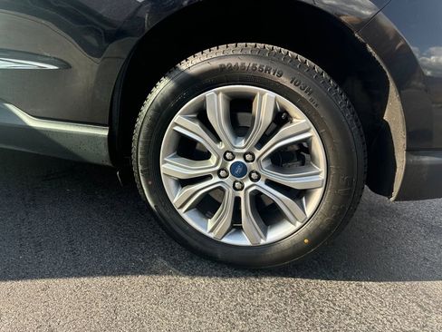 Used 2022 Ford Edge Titanium image 24