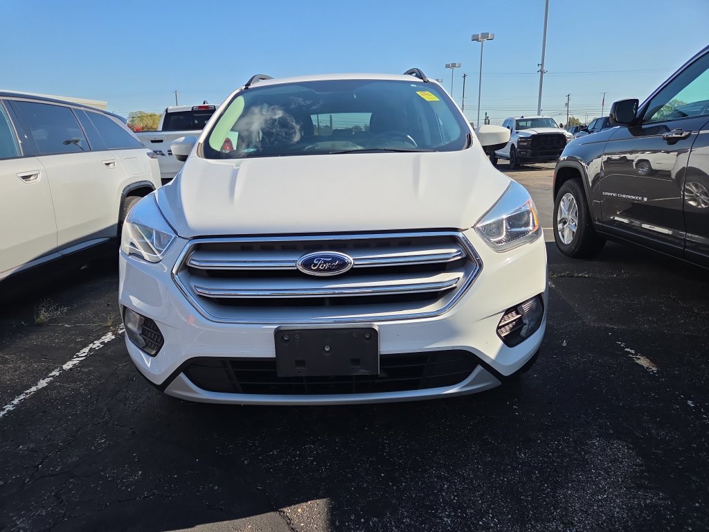 Used 2019 Ford Escape SEL FWD image 2