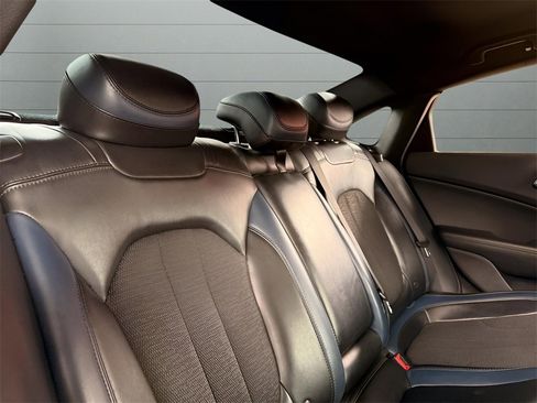 Used 2016 Chrysler 200 S image 25