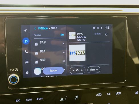 Used 2023 Subaru Solterra AWD image 21