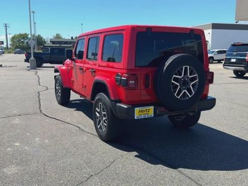 Used 2025 Jeep Wrangler Unlimited Sahara AWD/4WD image 7