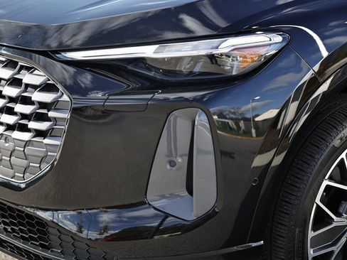 Certified 2025 Audi Q5 Premium Plus w/ Premium Plus image 12