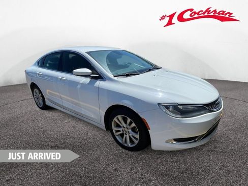 Used 2015 Chrysler 200 Limited w/ Convenience Group FWD image 1