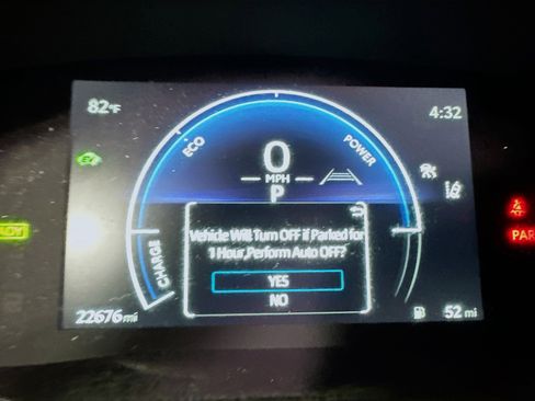 Used 2025 Toyota Camry SE image 19