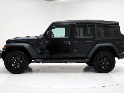 Used 2023 Jeep Wrangler Unlimited w/ Cold Weather Group image 6