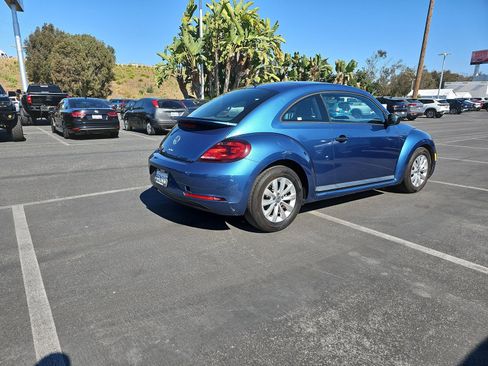Used 2017 Volkswagen Beetle 1.8T S image 5