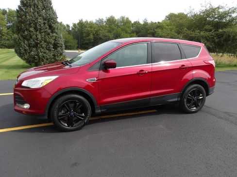 Used 2016 Ford Escape SE AWD/4WD image 9