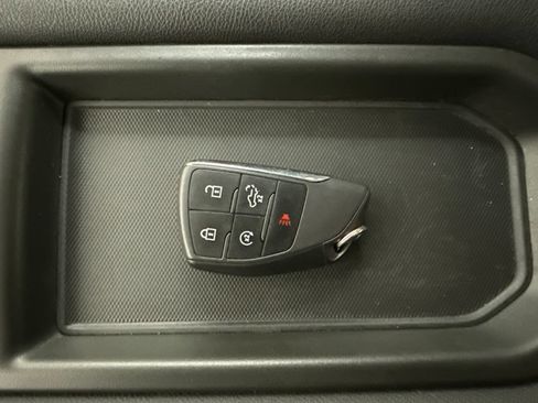 Used 2023 Chevrolet Silverado 1500 LT AWD/4WD image 33