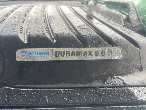 Used 2011 Chevrolet Silverado 3500 LTZ image 3