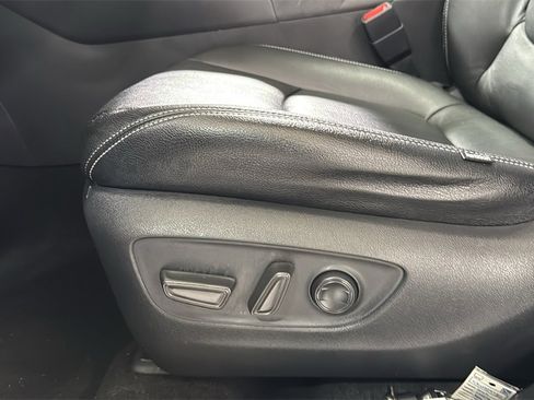 Used 2019 Toyota RAV4 XLE w/ Convenience Package image 14