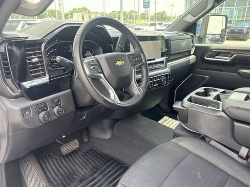 Used 2024 Chevrolet Silverado 2500 LT w/ Convenience Package AWD/4WD image 10