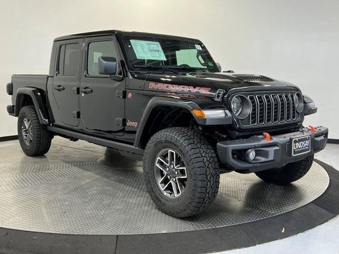 New 2026 Jeep Gladiator Mojave image 1
