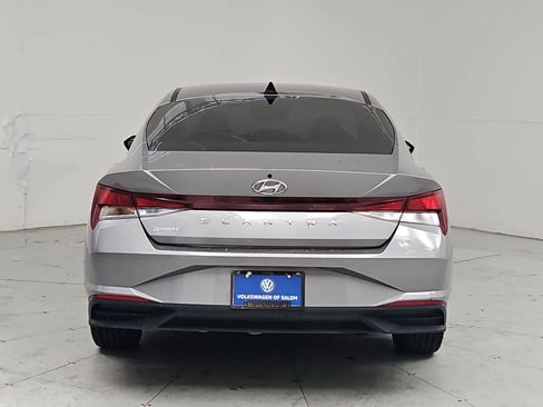 Used 2023 Hyundai Elantra SEL w/ Convenience Package FWD image 5