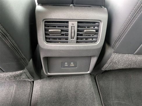 Used 2023 Nissan Rogue SV w/ SV Premium B Package image 29