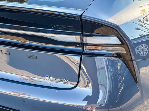 New 2026 Toyota Prius Plug-In Hybrid image 8