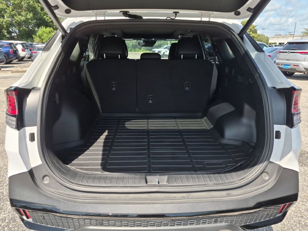 Used 2025 Kia Sportage X-Line w/ Premium Package AWD/4WD image 32