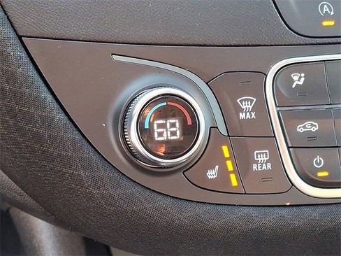 Used 2024 Chevrolet Malibu LT image 24