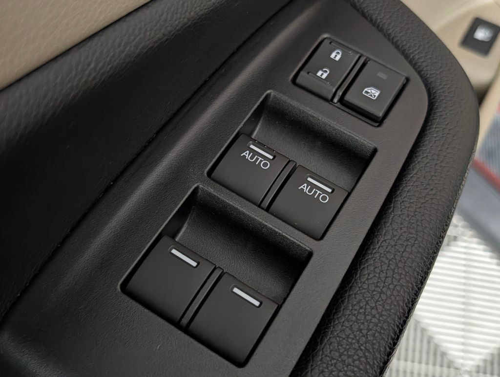 Used 2021 Honda Pilot EX image 25
